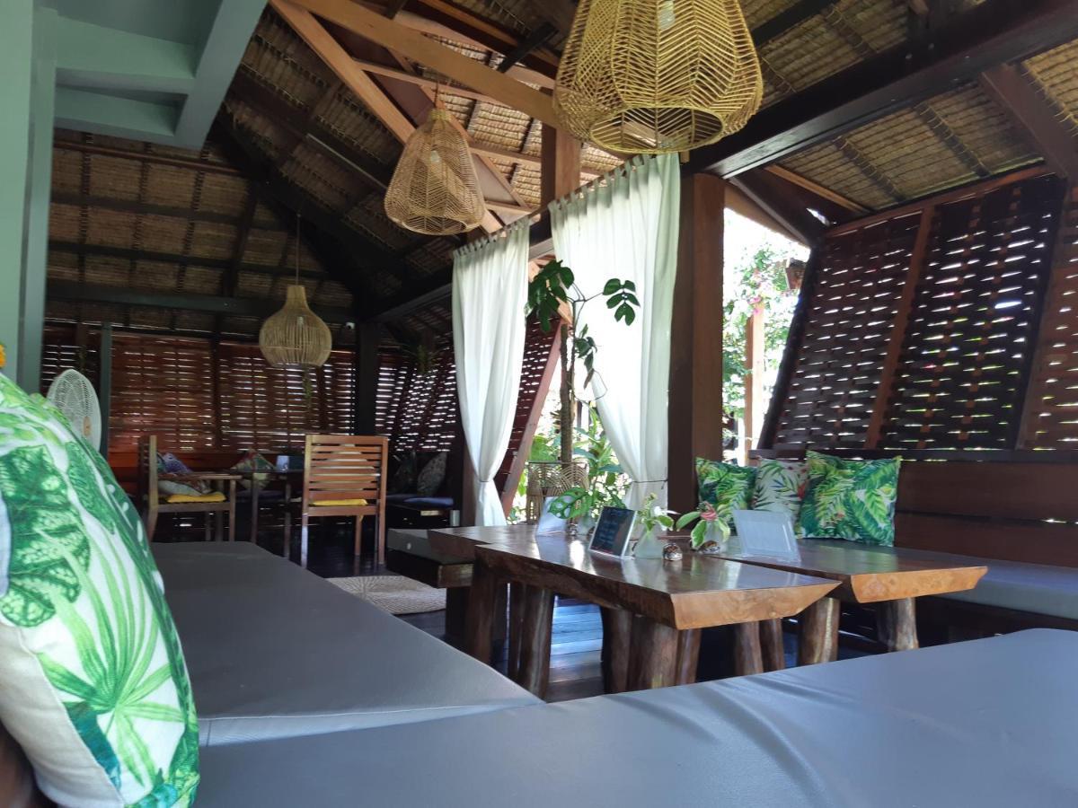 Daluyong Beach Resort Генерал-Луна Экстерьер фото