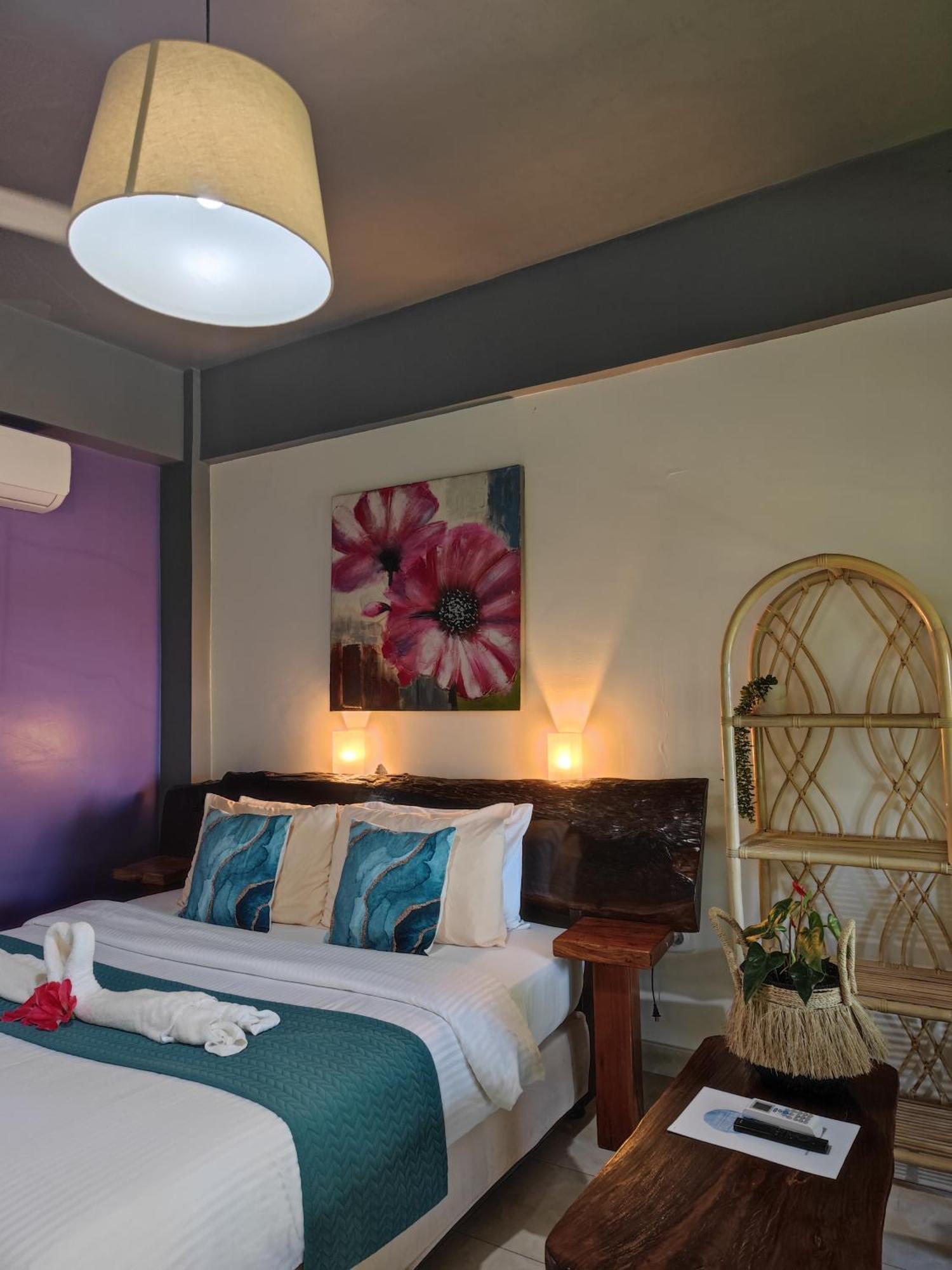 Daluyong Beach Resort Генерал-Луна Экстерьер фото