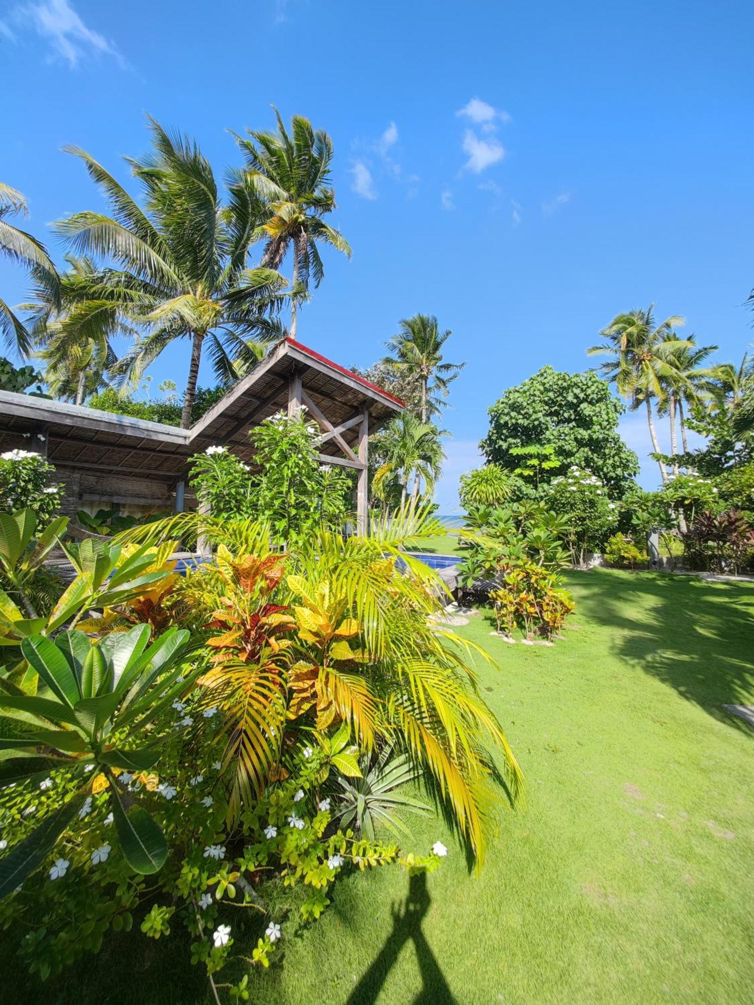 Daluyong Beach Resort Генерал-Луна Экстерьер фото