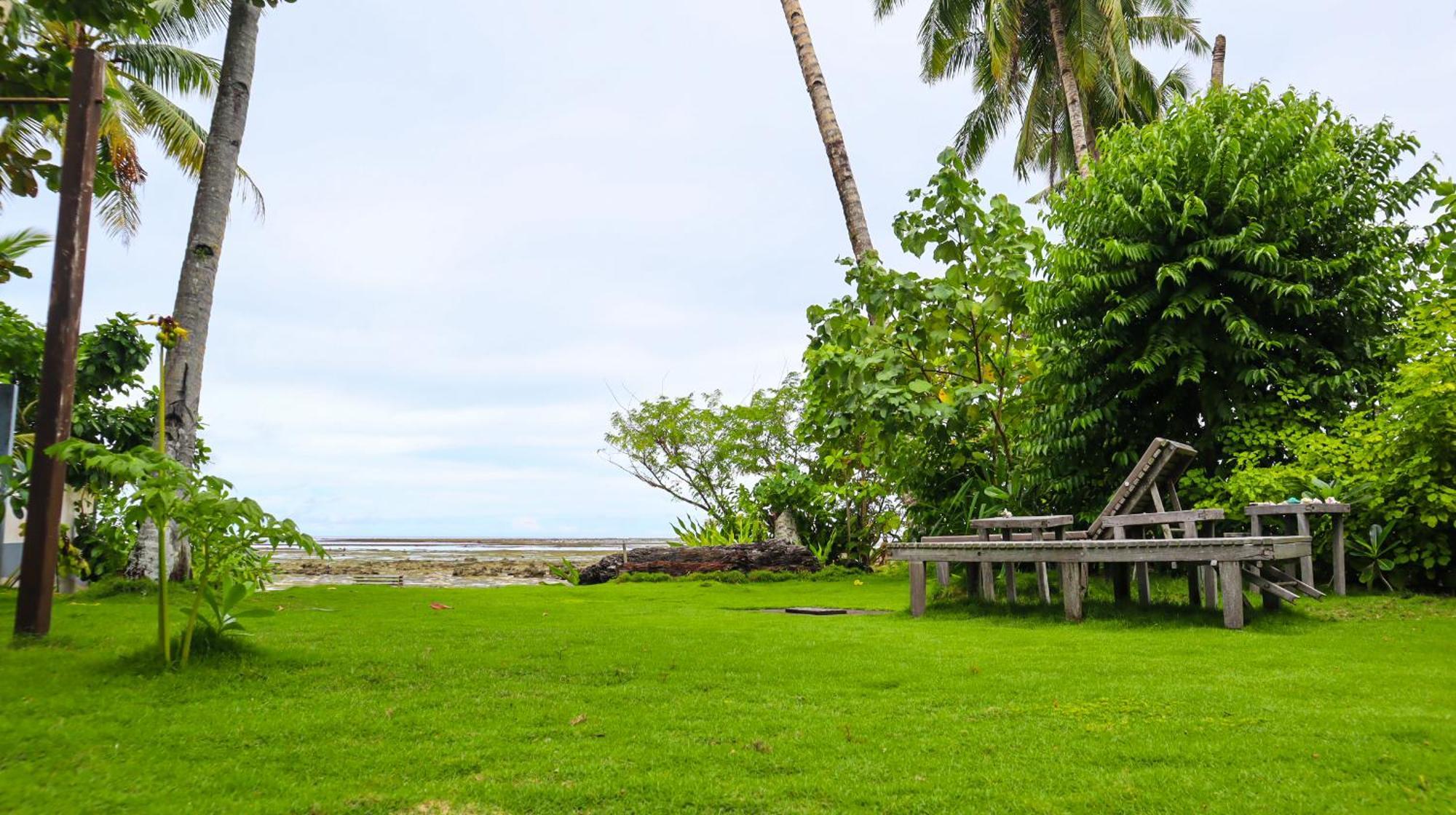 Daluyong Beach Resort Генерал-Луна Экстерьер фото