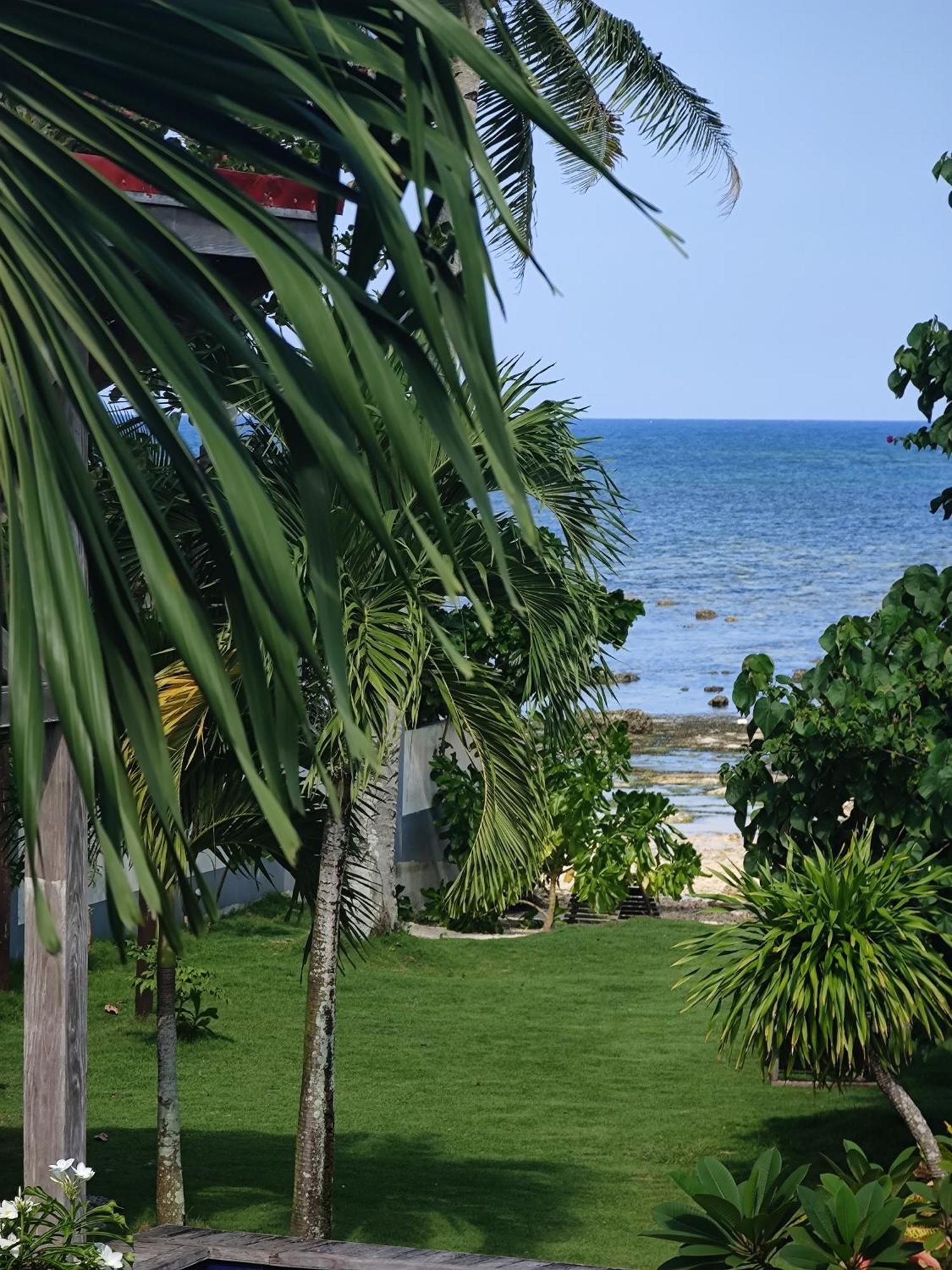 Daluyong Beach Resort Генерал-Луна Экстерьер фото