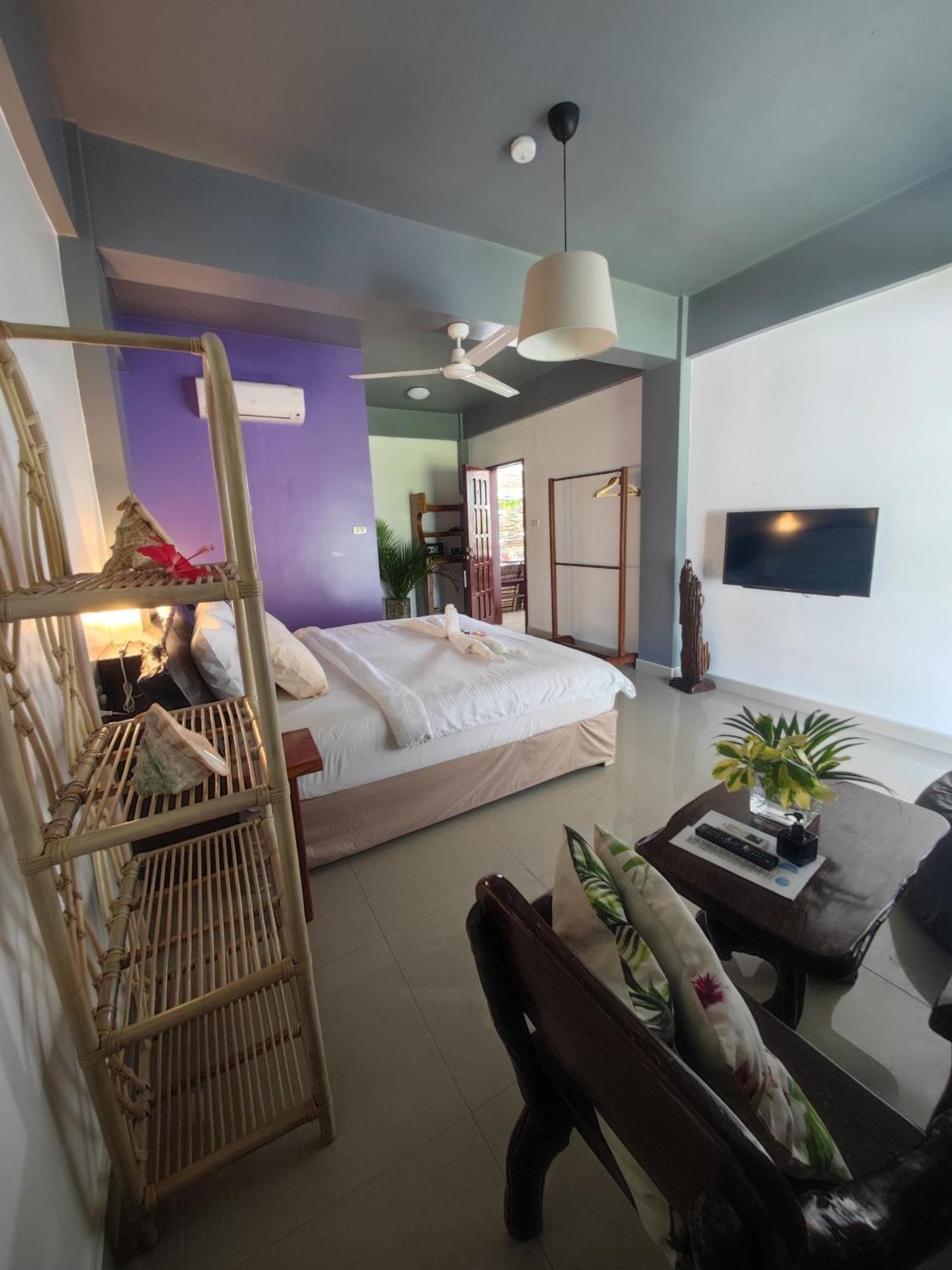 Daluyong Beach Resort Генерал-Луна Экстерьер фото