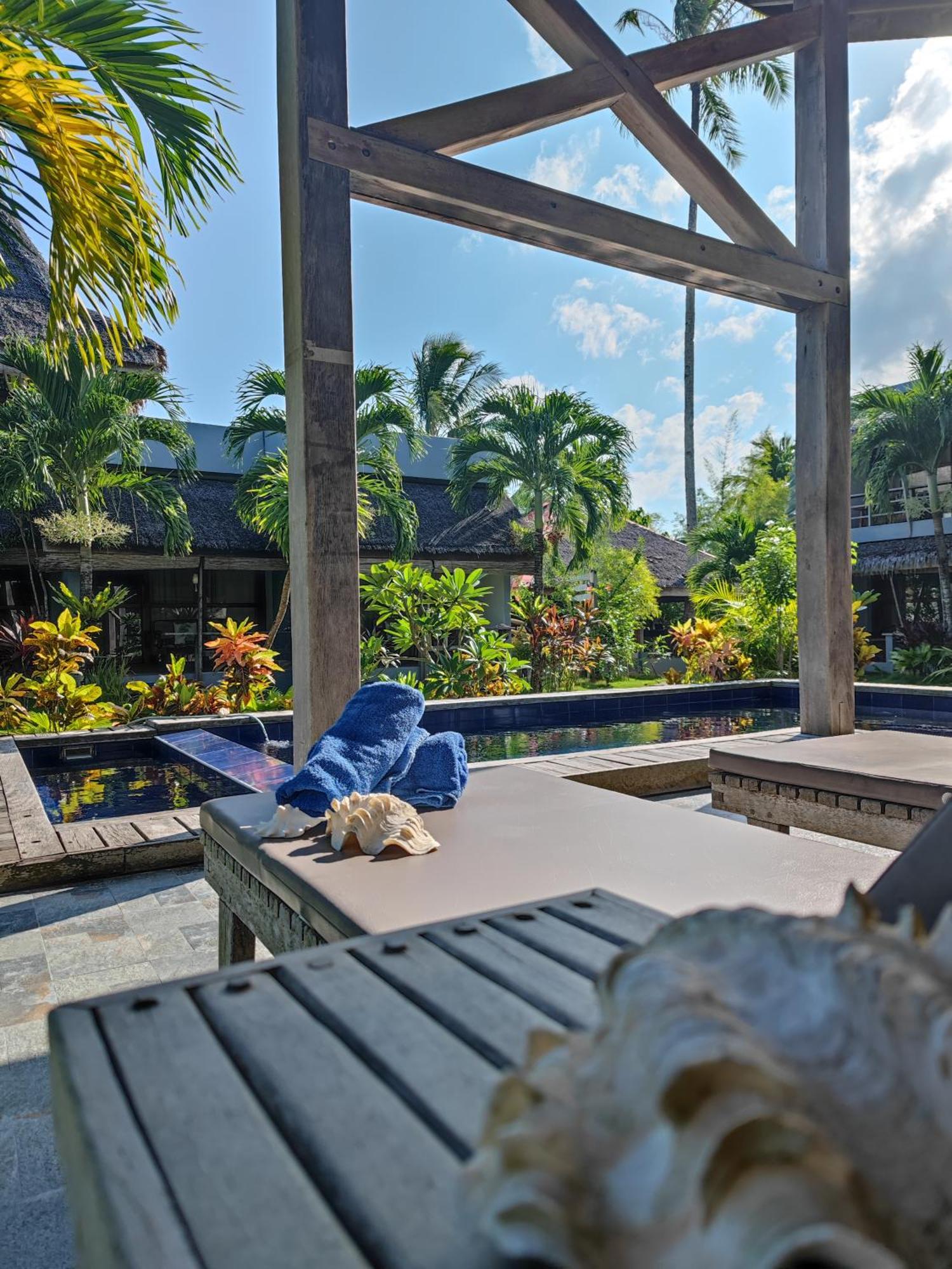 Daluyong Beach Resort Генерал-Луна Экстерьер фото